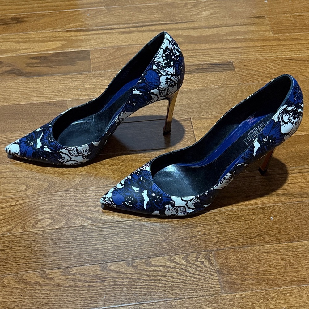 Baldinini Navy and White Patterned Heels
